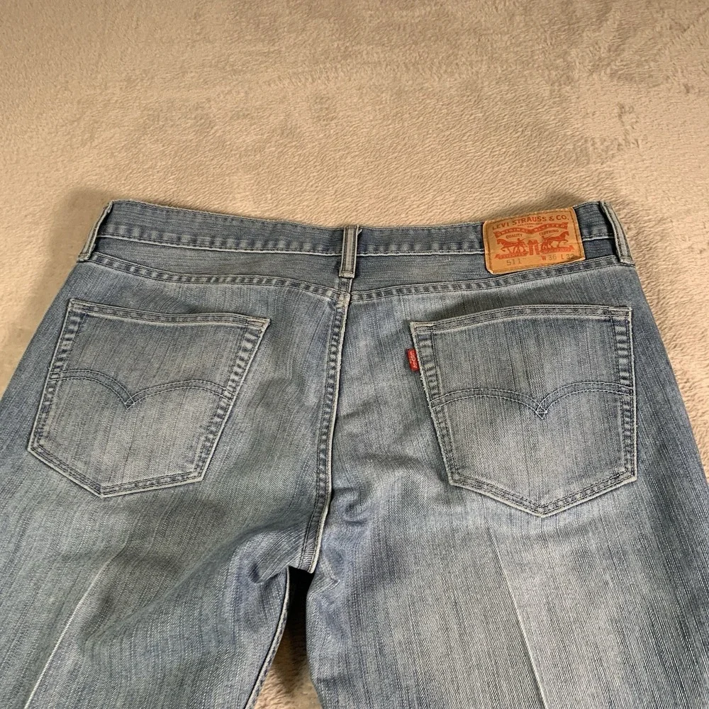 Levis 511 Jeans Mens 36x32 Blue Denim Stretch Tapered‎ Leg Mid Rise Light Wash